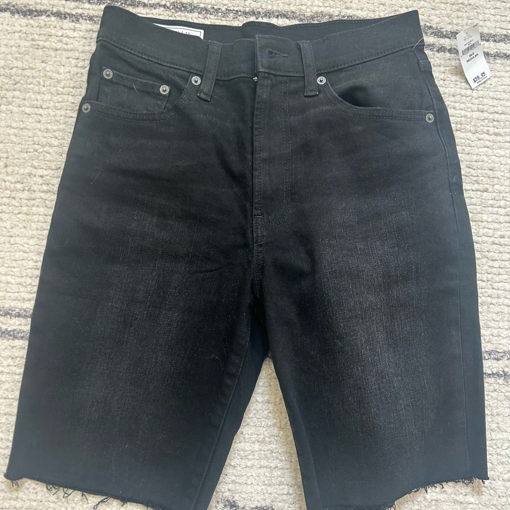 GAP Woman’s Bermuda Short